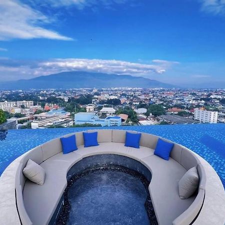 Modern Style Room With Sky Pool 古城边天际泳池公寓 Чиангмай Екстериор снимка