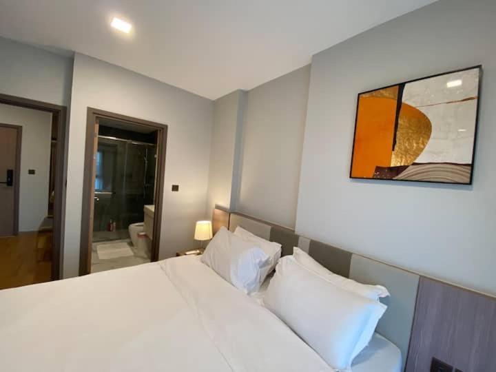 Modern Style Room With Sky Pool 古城边天际泳池公寓 Чиангмай Екстериор снимка